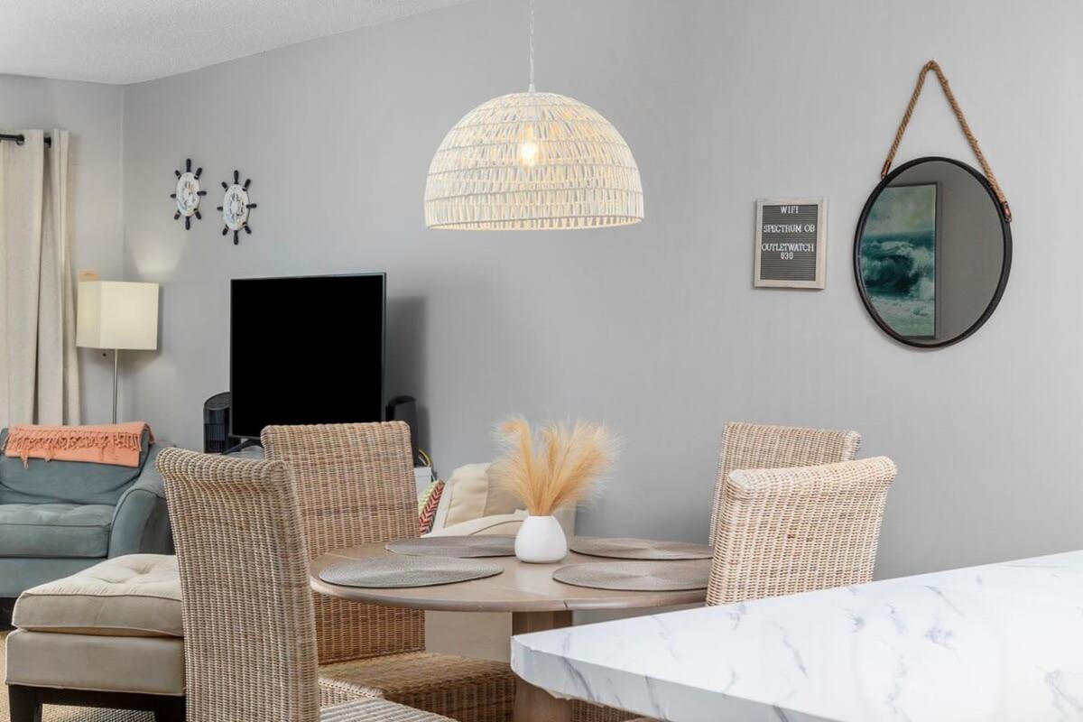 Beachfront Ocean View W Pool & Comfy Beds *