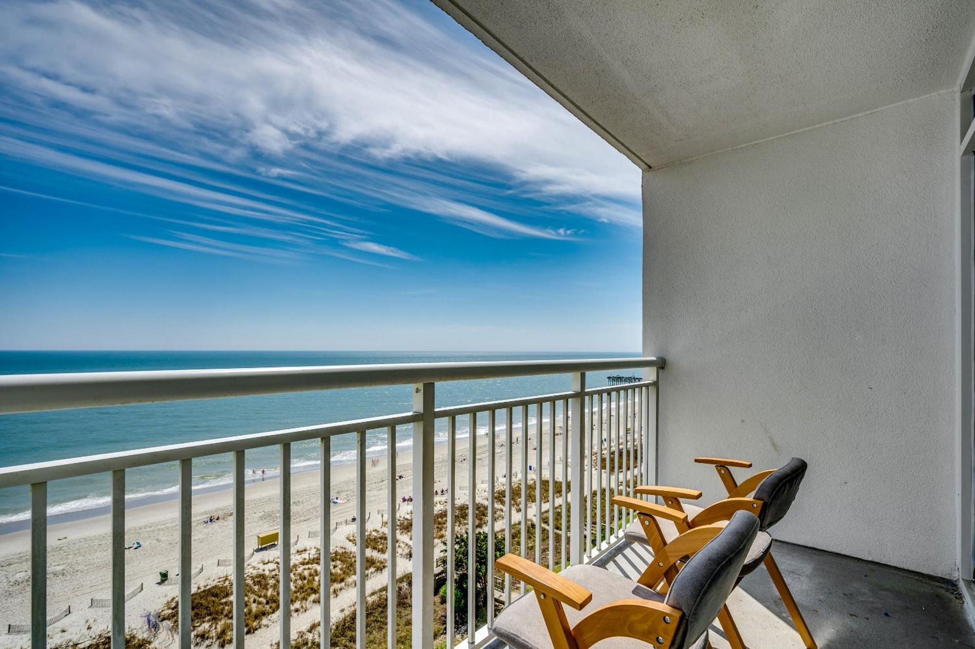 Amazing Newly Renovated Atlantica On The 9th Flloor Apartment