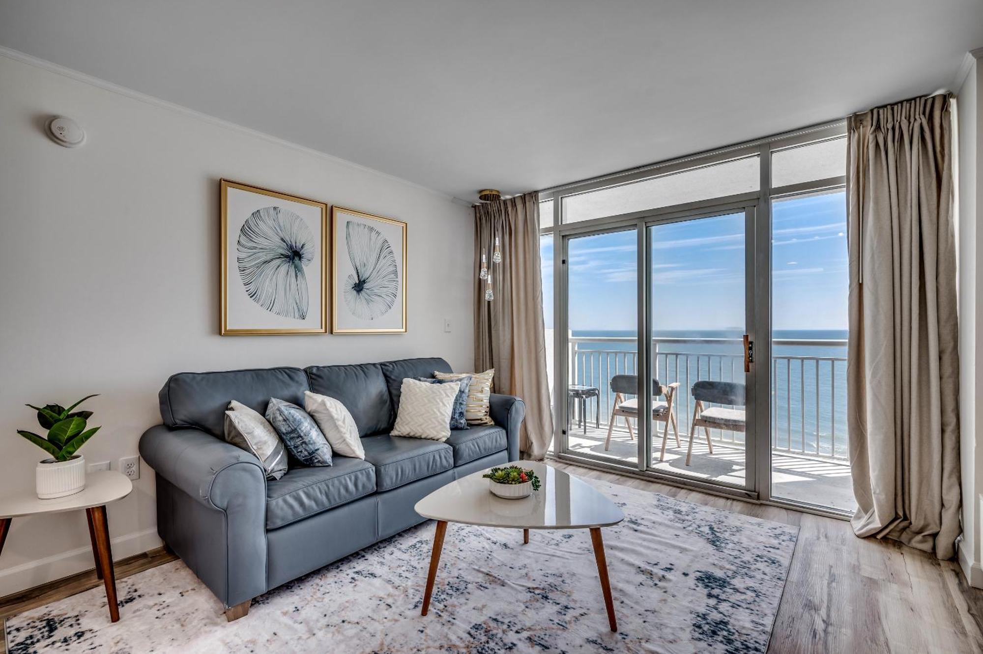 Amazing Newly Renovated Atlantica On The 9th Flloor Apartment *