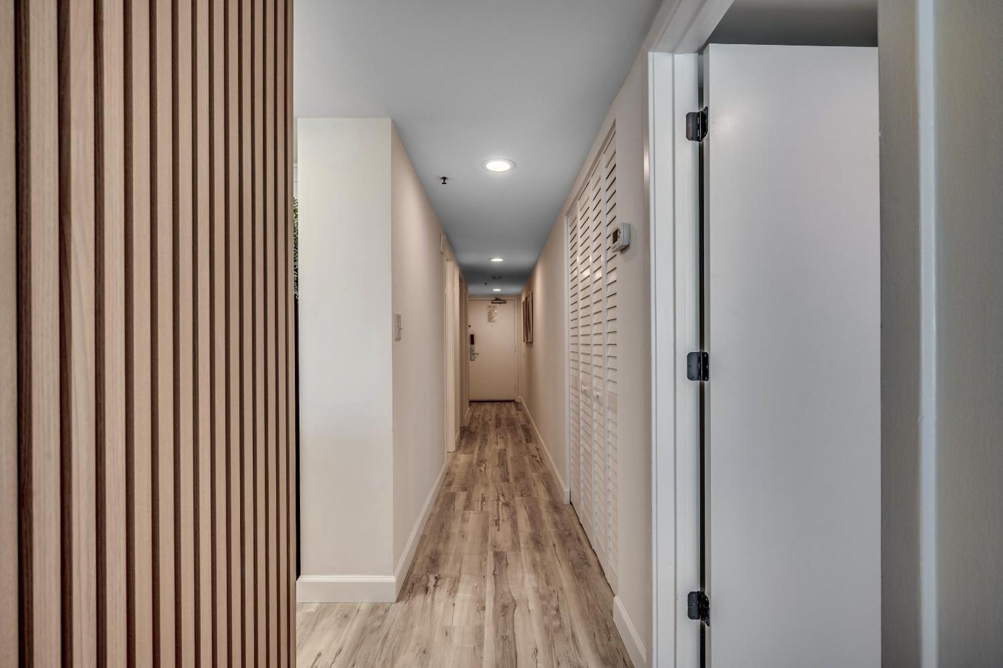 Apartment Amazing Newly Renovated Atlantica On The 9th Flloor