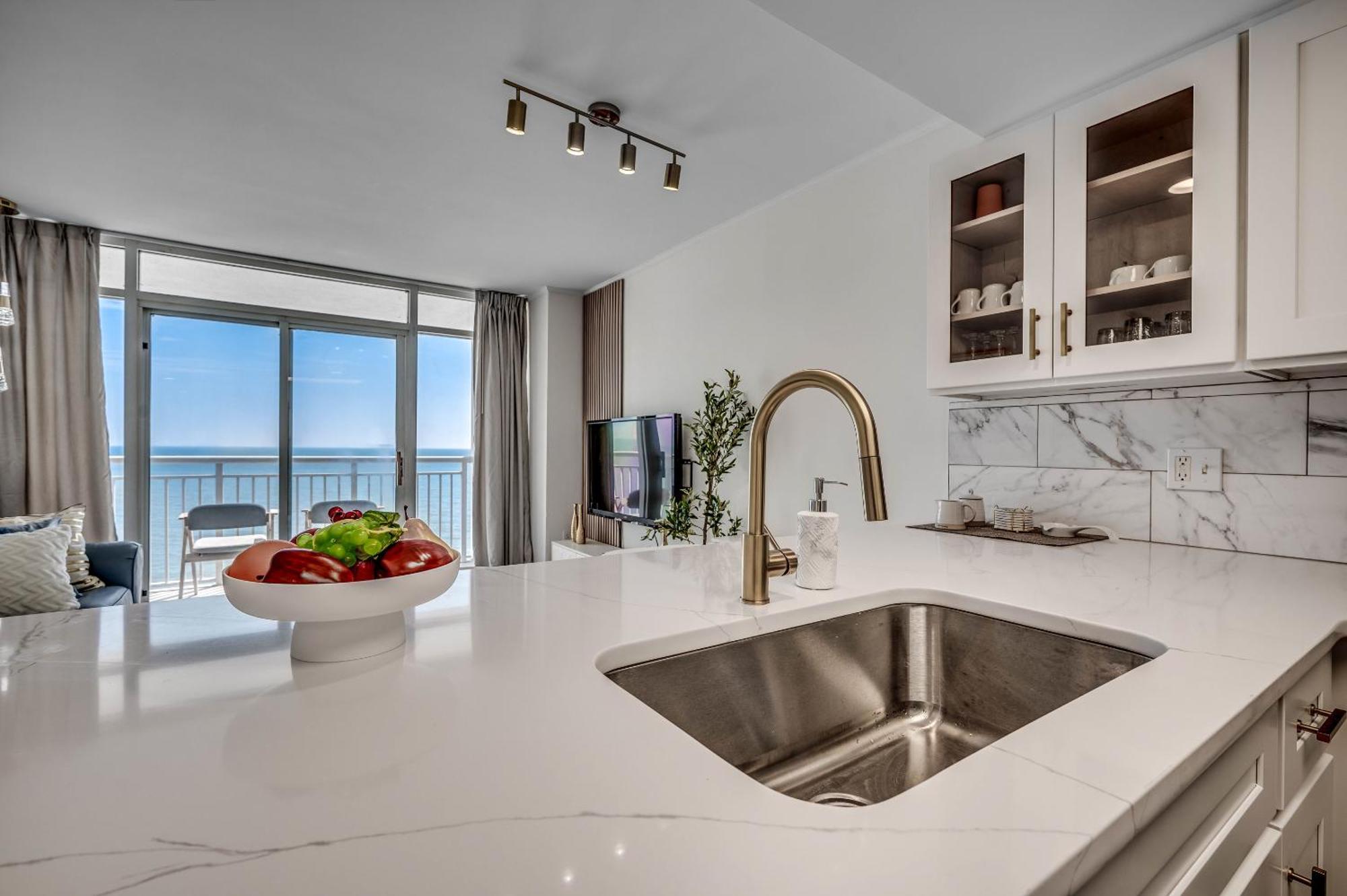 Amazing Newly Renovated Atlantica On The 9th Flloor