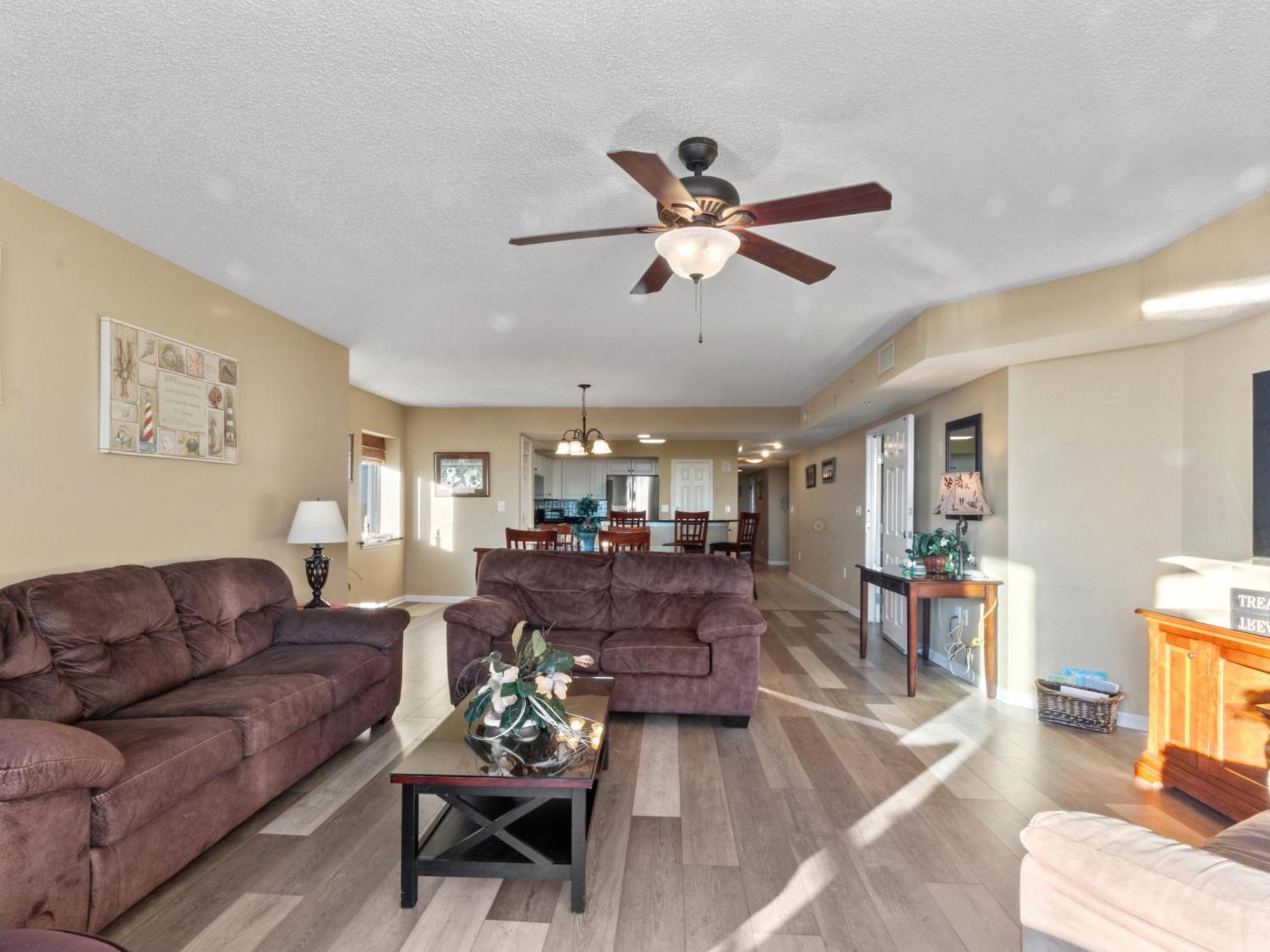 Yacht Club #1- 1005 Apartment
