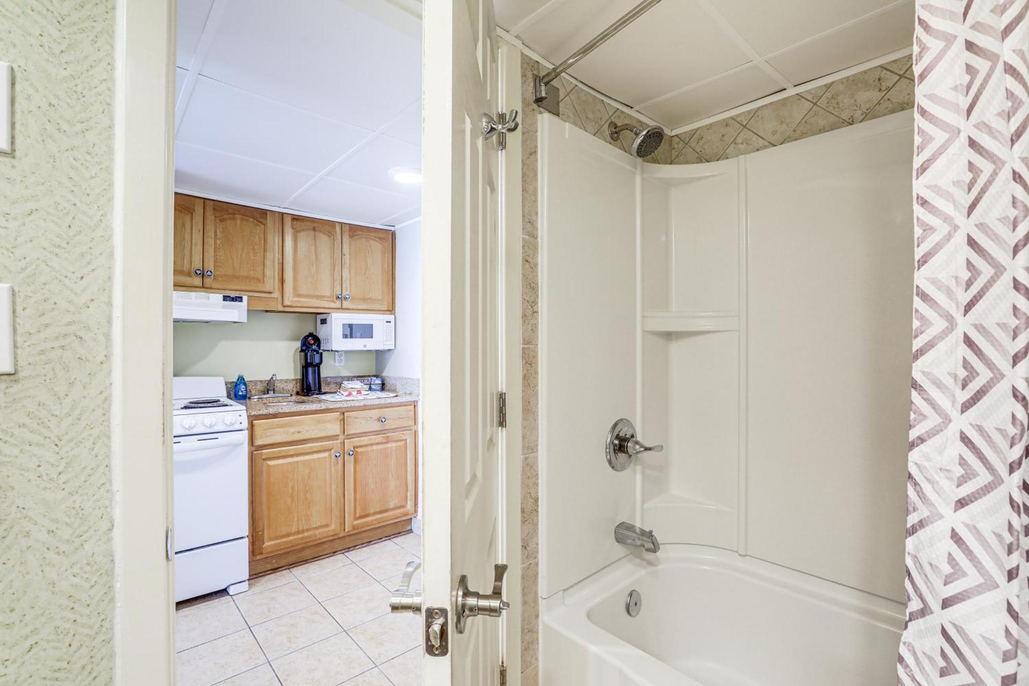 Relaxing Myrtle Oceanfront Vacation Rental! Apartment