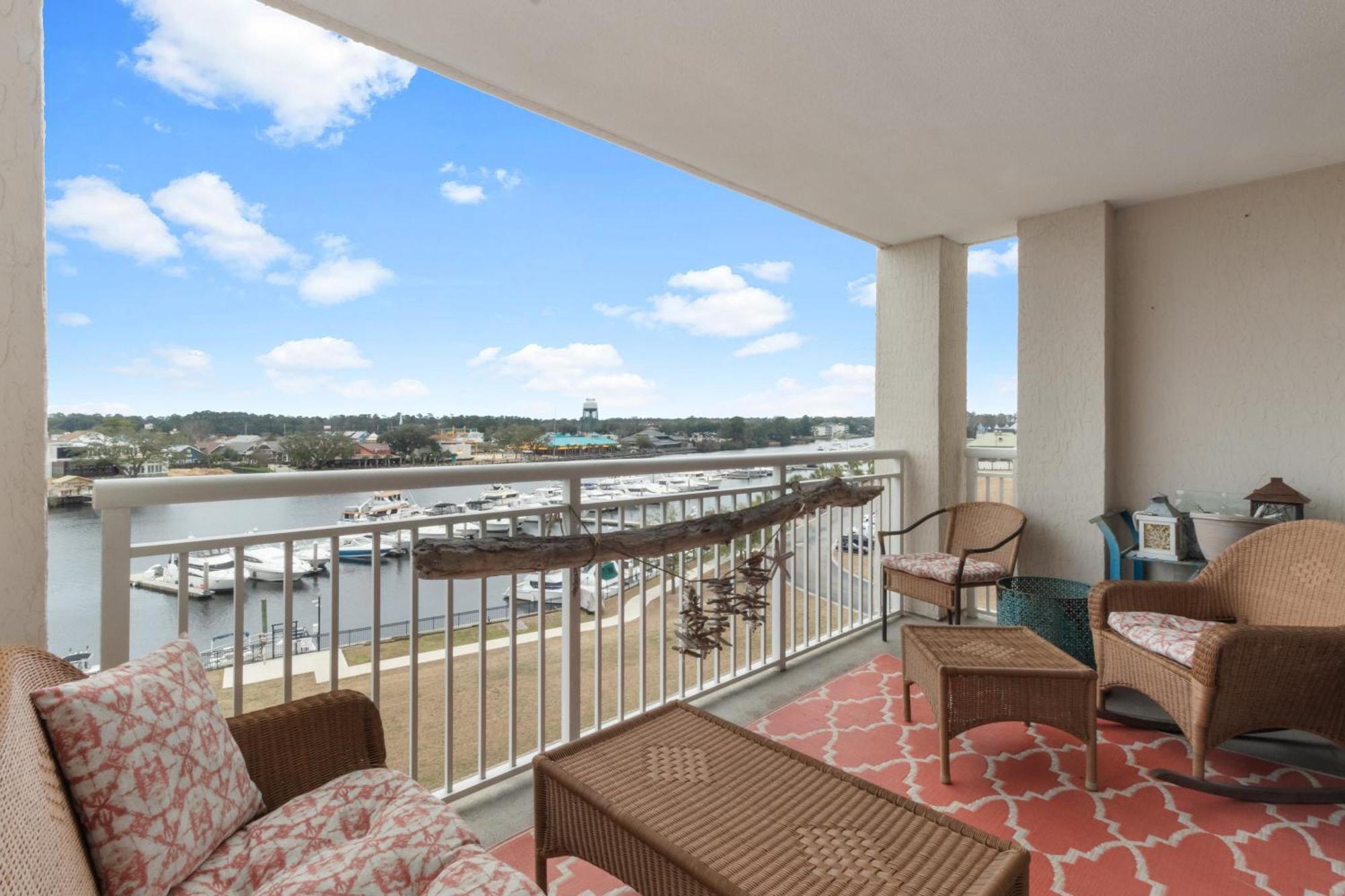 Apartment Yacht Club #2-504 *