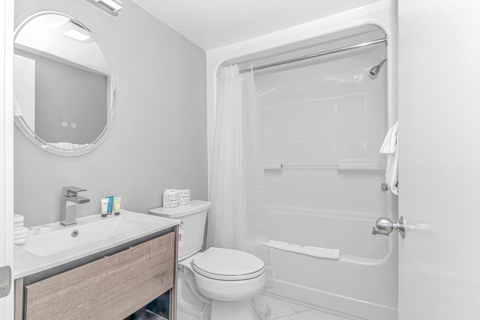 Holiday home Newly Renovated, Oceanfront, 2 Bedroom - Atlantica 452