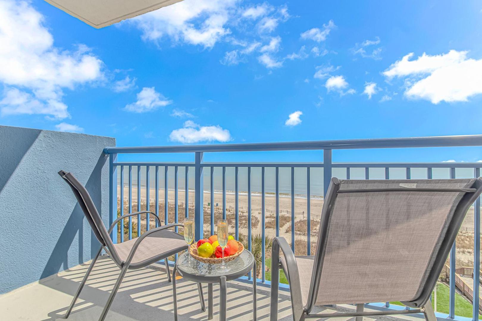 Newly Renovated, Oceanfront, 2 Bedroom - Atlantica 452 Holiday home