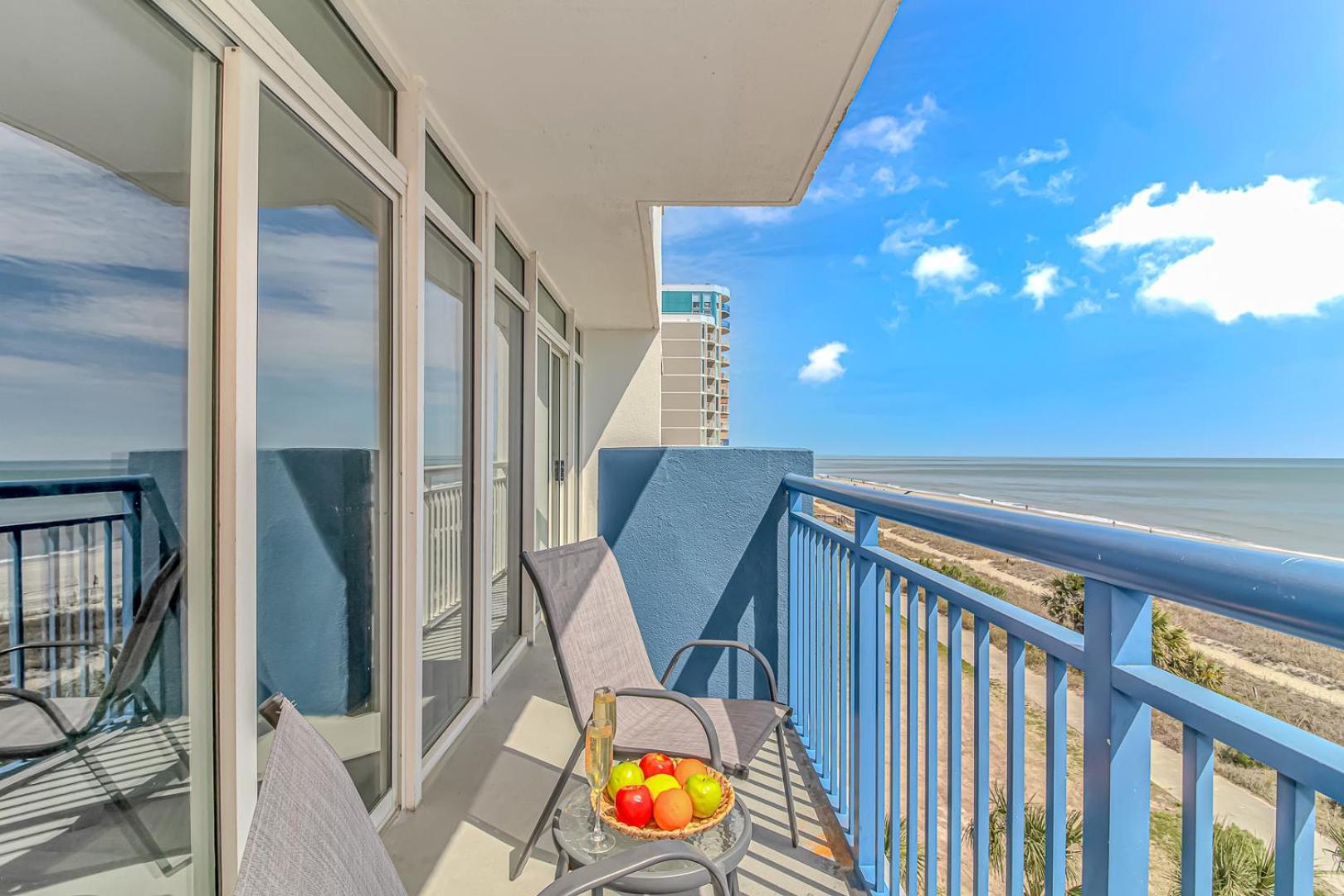 Newly Renovated, Oceanfront, 2 Bedroom - Atlantica 452 Holiday home *