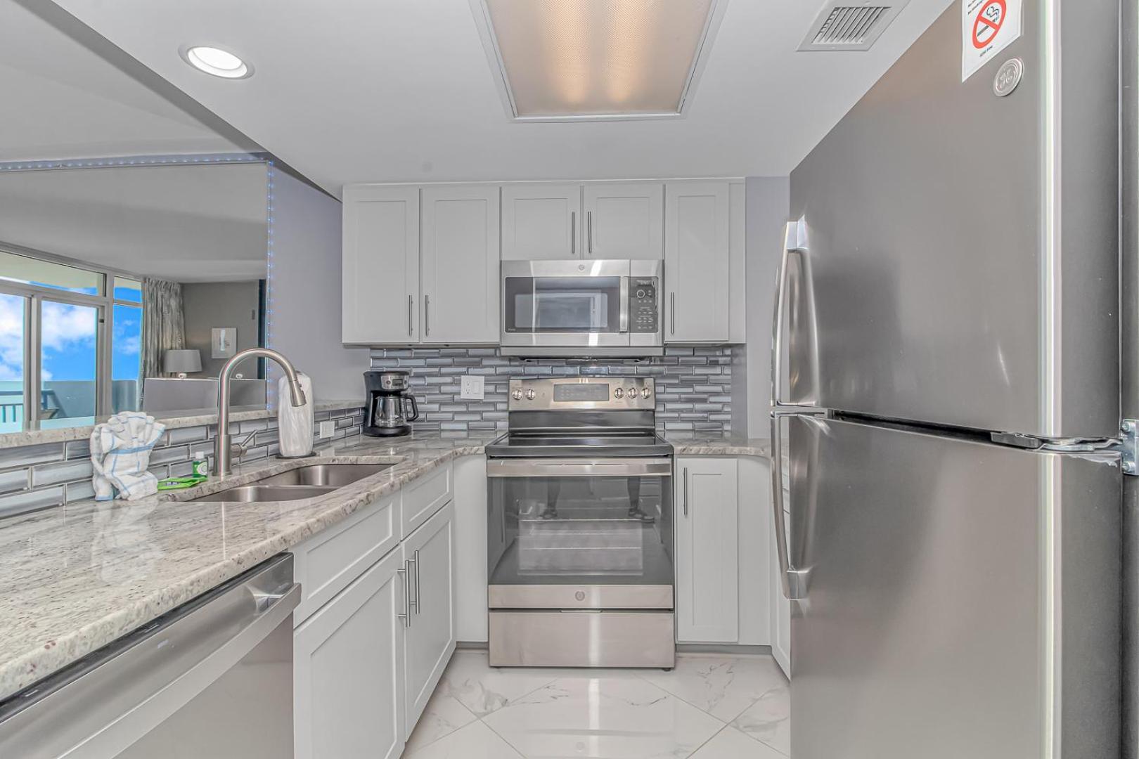 Newly Renovated, Oceanfront, 2 Bedroom - Atlantica 452