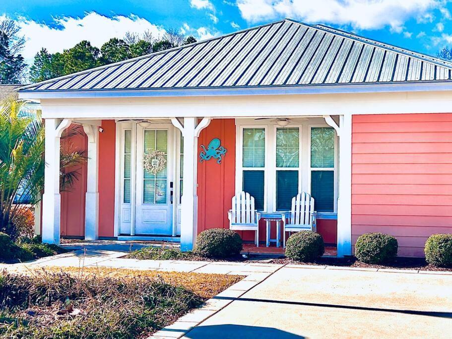 Stunning Hidden Gem W/ 2 Pools Golf & Shops Holiday home Myrtle Beach