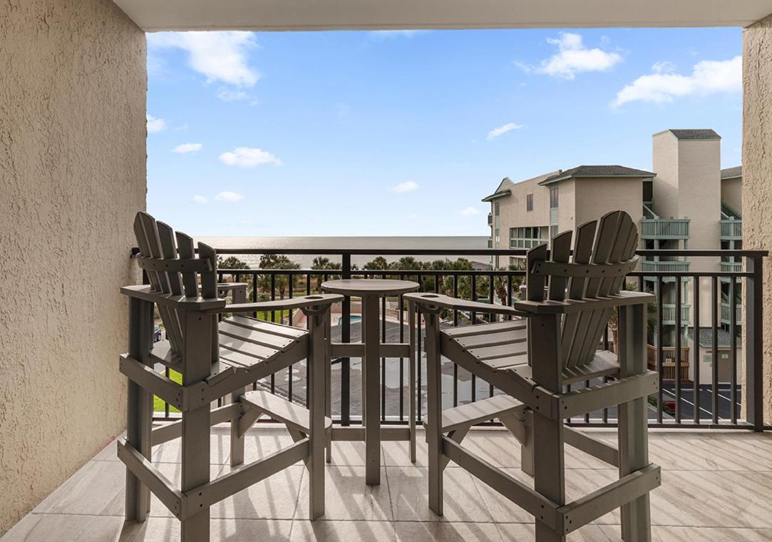 Palms - Oceanfront Renovated King Bed Sauna * Myrtle Beach