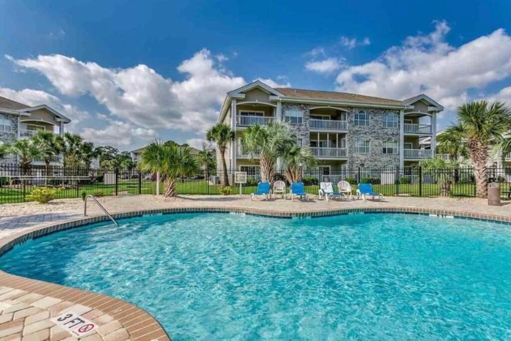 2bd/2ba. Of Both Worlds. & Golf