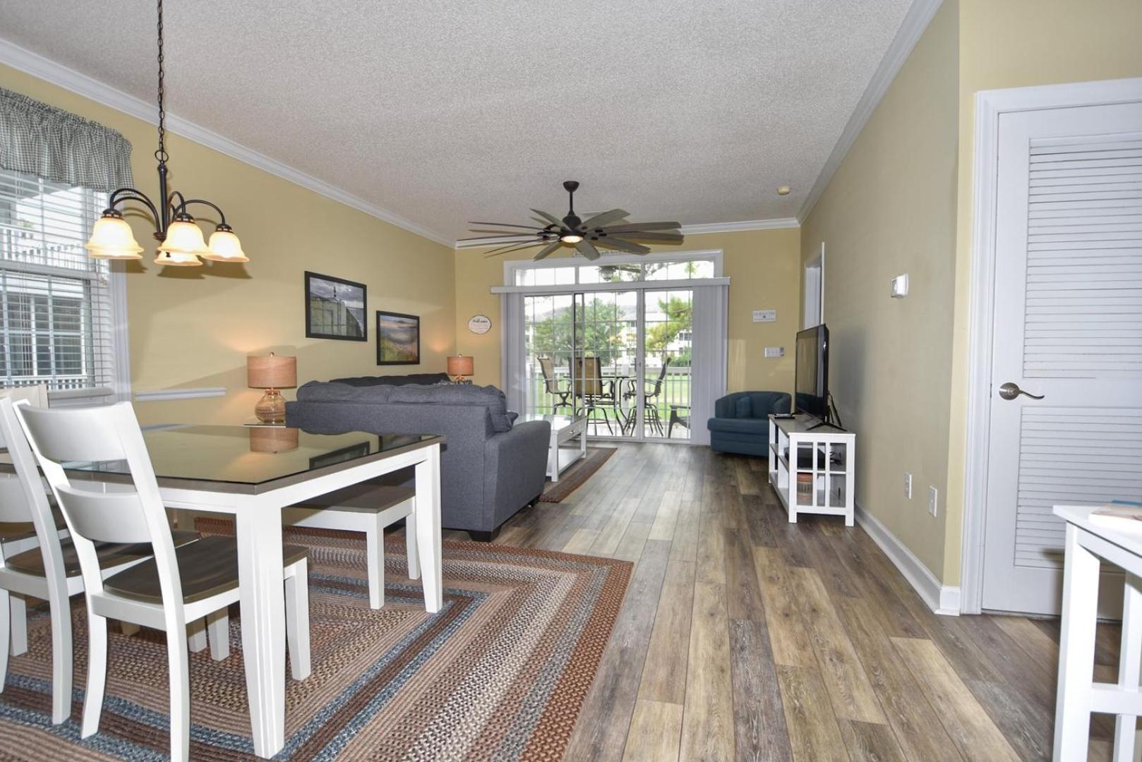 521 Wedgewood Apartment *