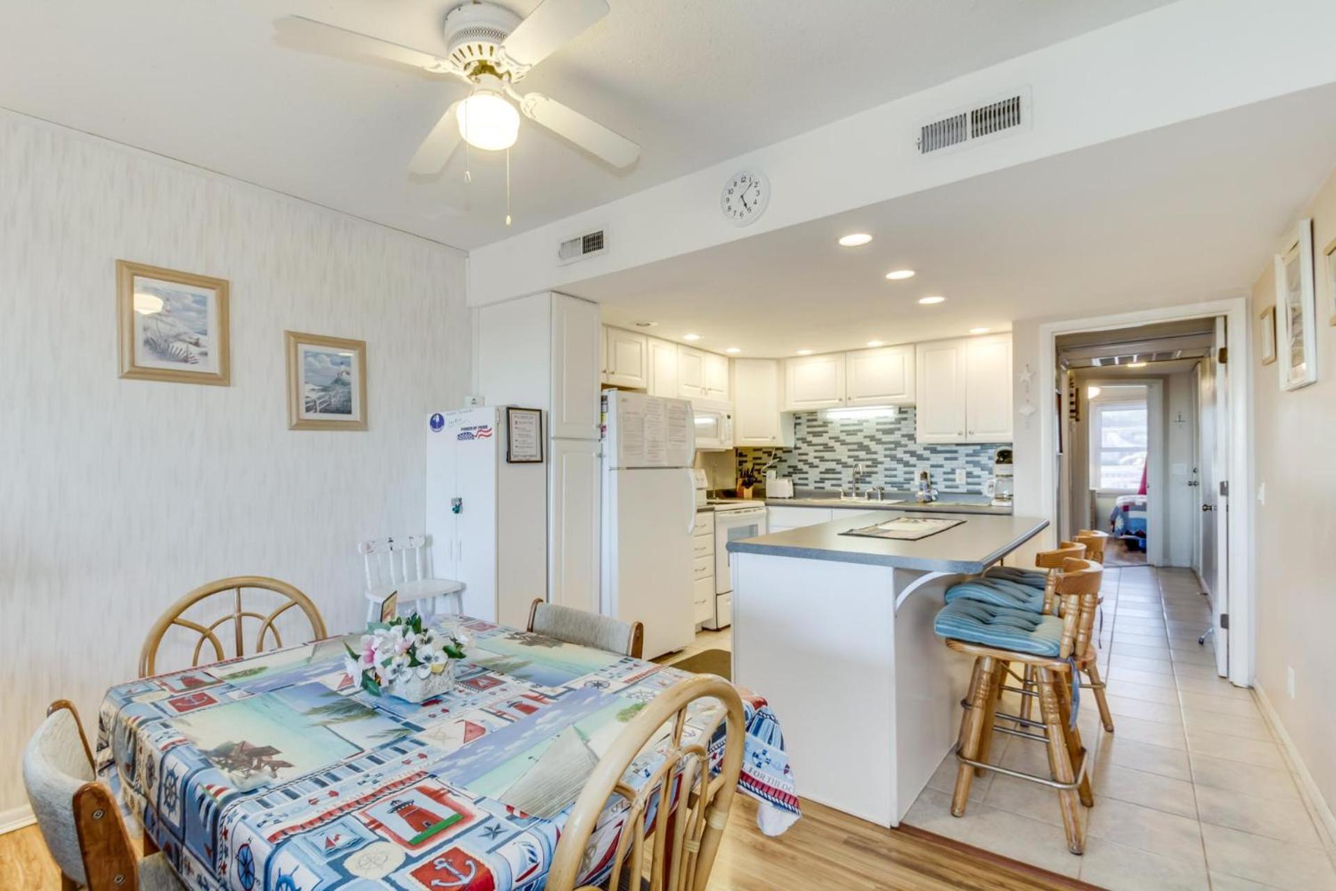 Nautical Watch 106 - Oceanfront - Windy Hill Section Holiday home