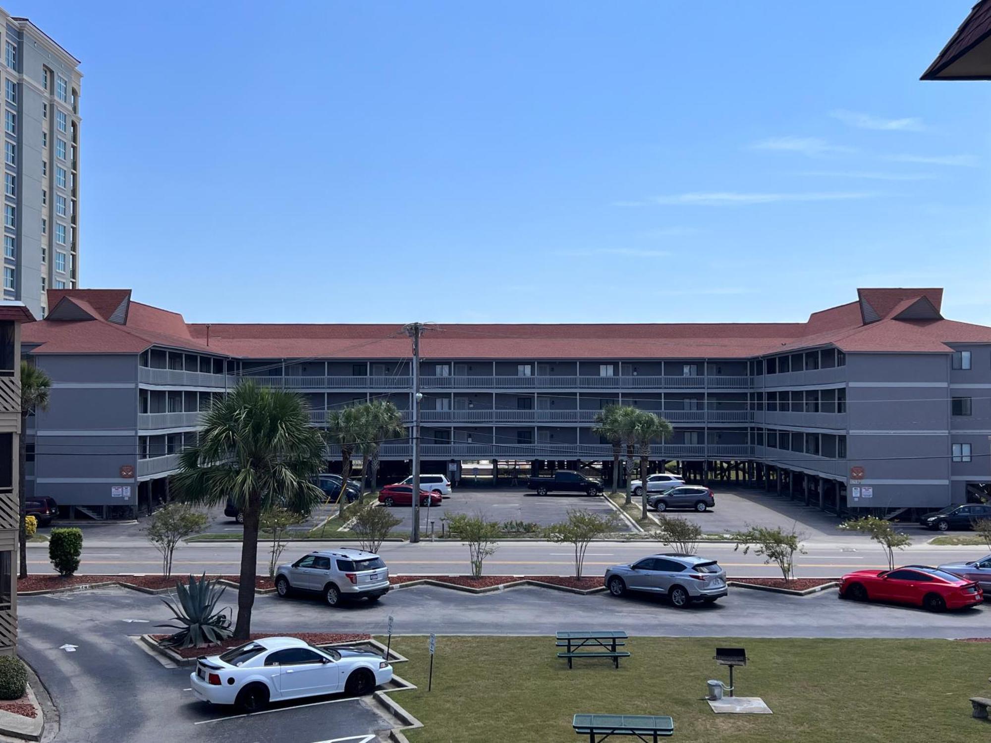 Tequila Sunrise Apartment