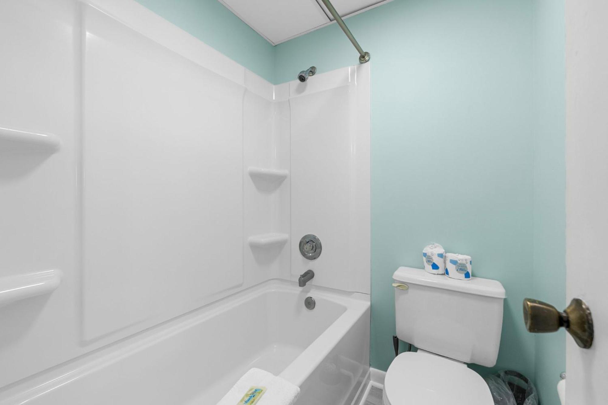 Cozy Couples Retreat, Oceanview Studio * Myrtle Beach