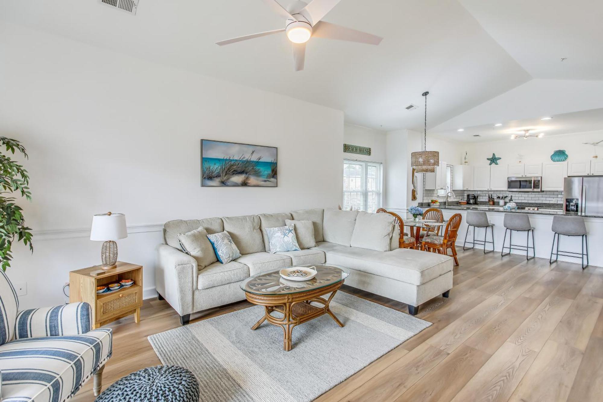 Sunny Myrtle With Community Pool Access!