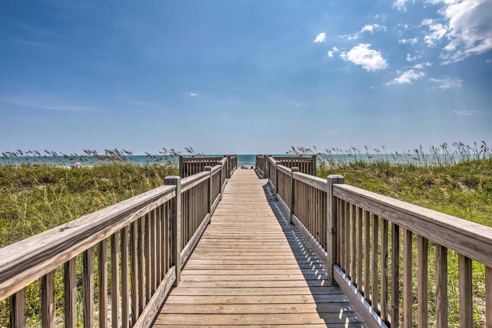 Apartment Sunny Myrtle With Community Pool Access!
