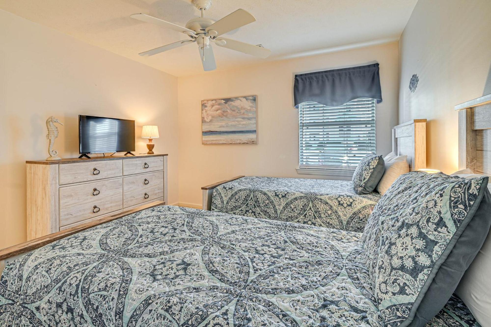 Myrtle With Pickleball And Pool Access