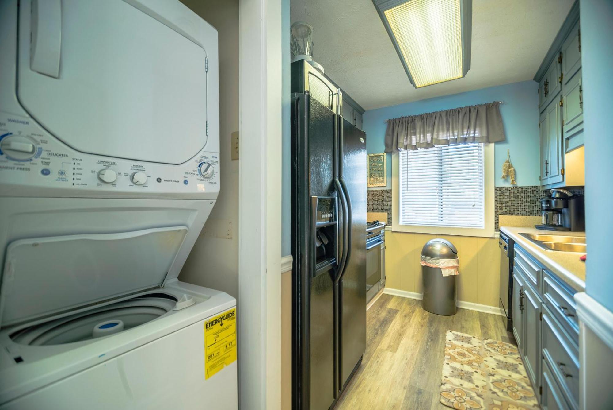 Ship Watch Pointe I J232 - 2nd Row - Shore Drive Section Holiday home