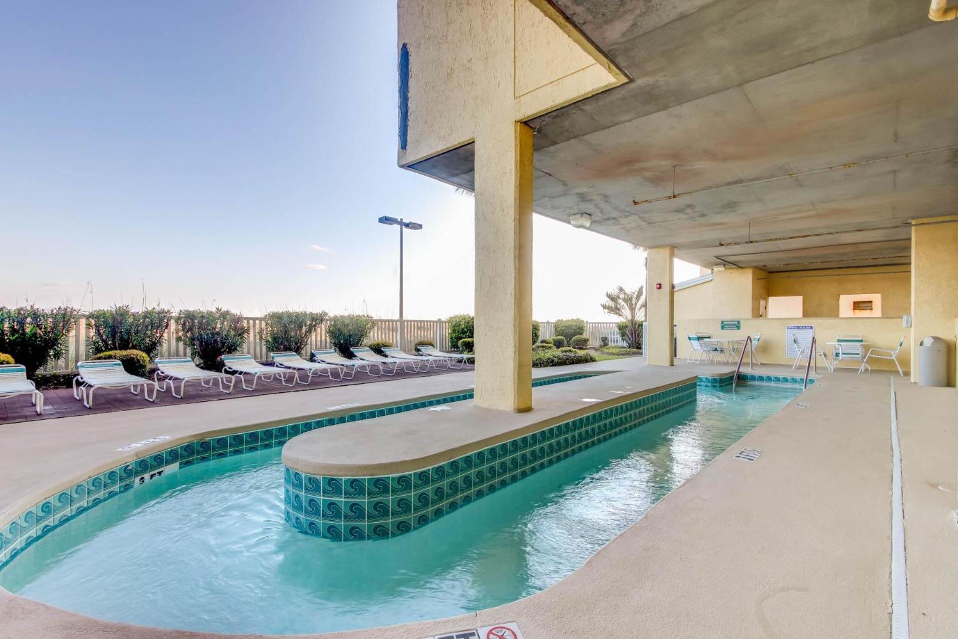 Sunrise Pointe 10f - Oceanfront - Cherry Grove Section Holiday home