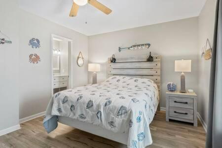 6 Bedroom House - Marsh Views Anchors Away Holiday home