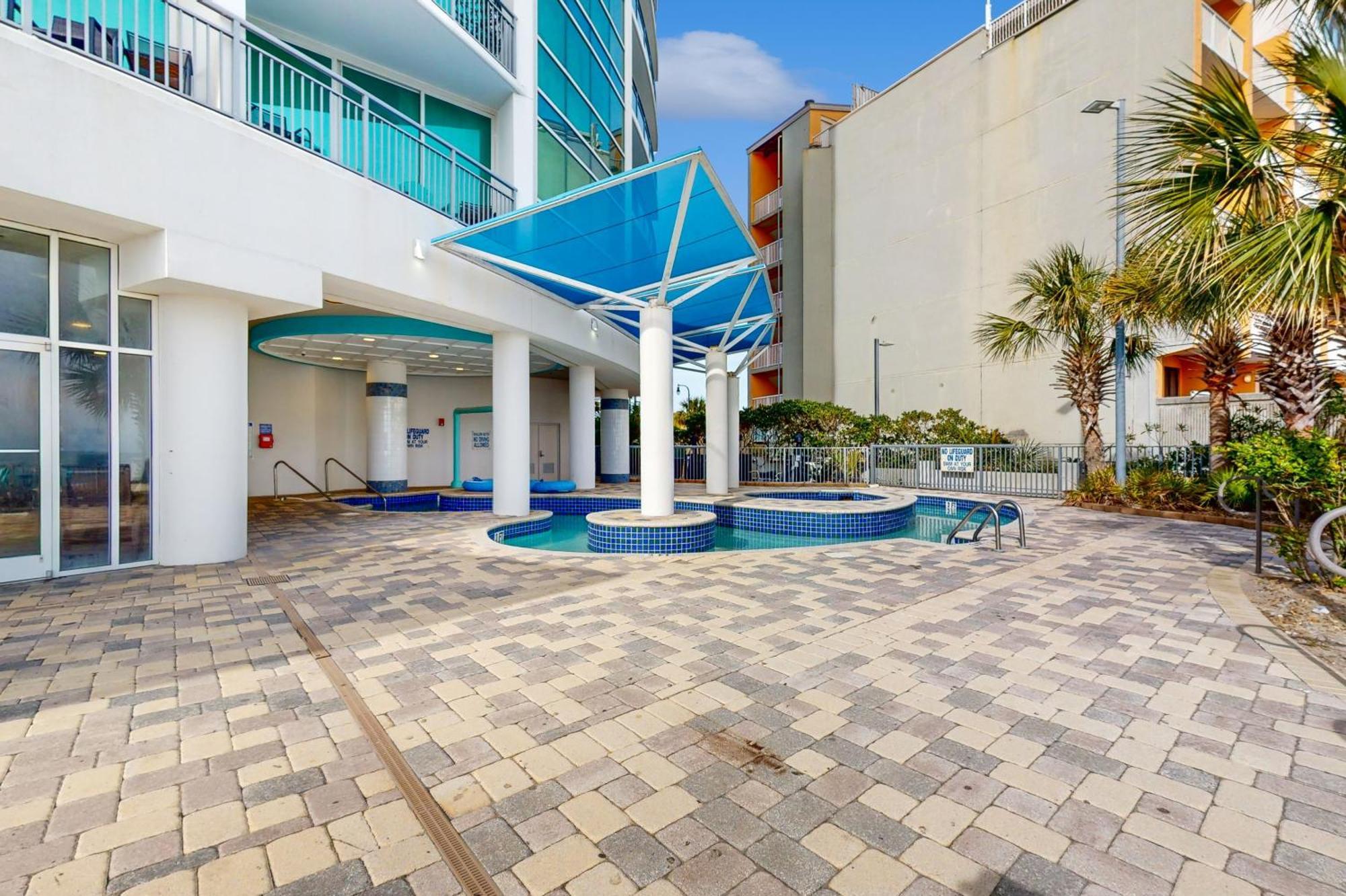 Apartment Oceans One Unit 403 *