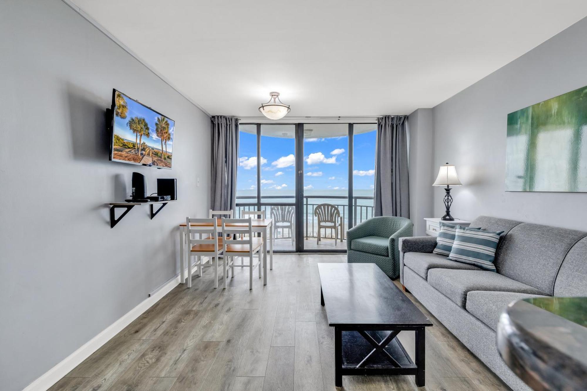 Oceanfront Private Balcony At Meridian Plaza