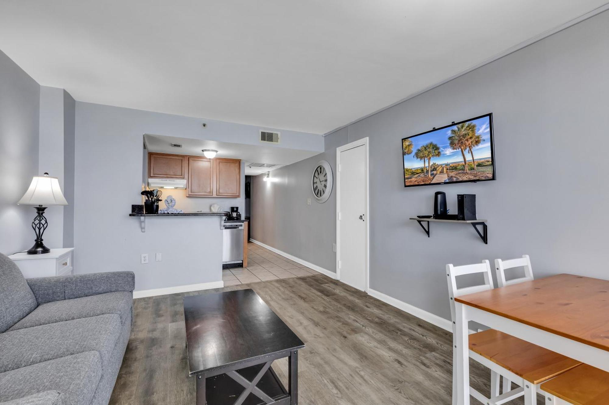 Apartment Oceanfront Private Balcony At Meridian Plaza