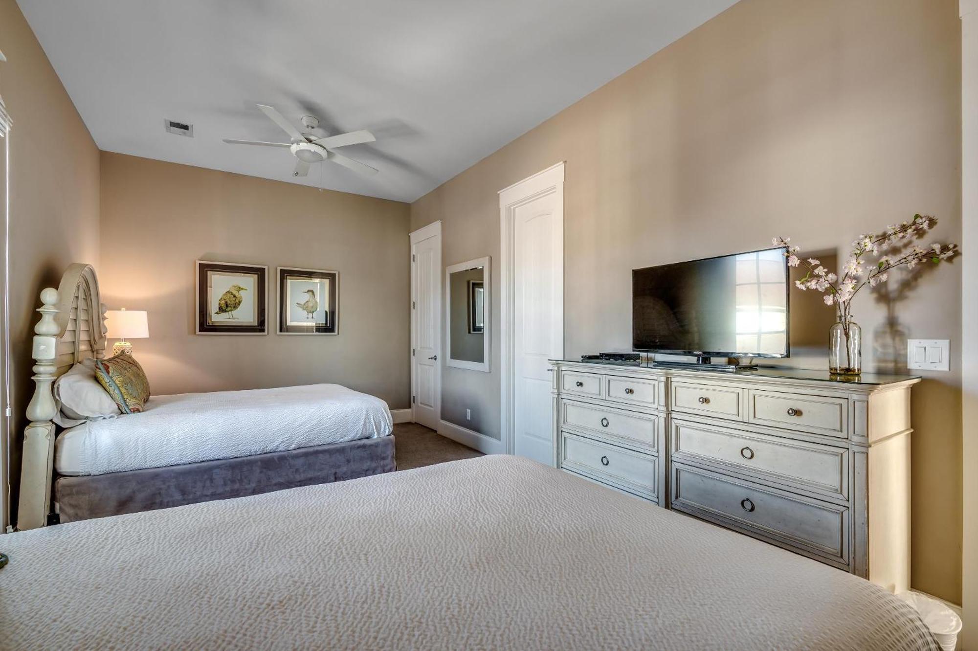 4906 Salt Creek Ct *