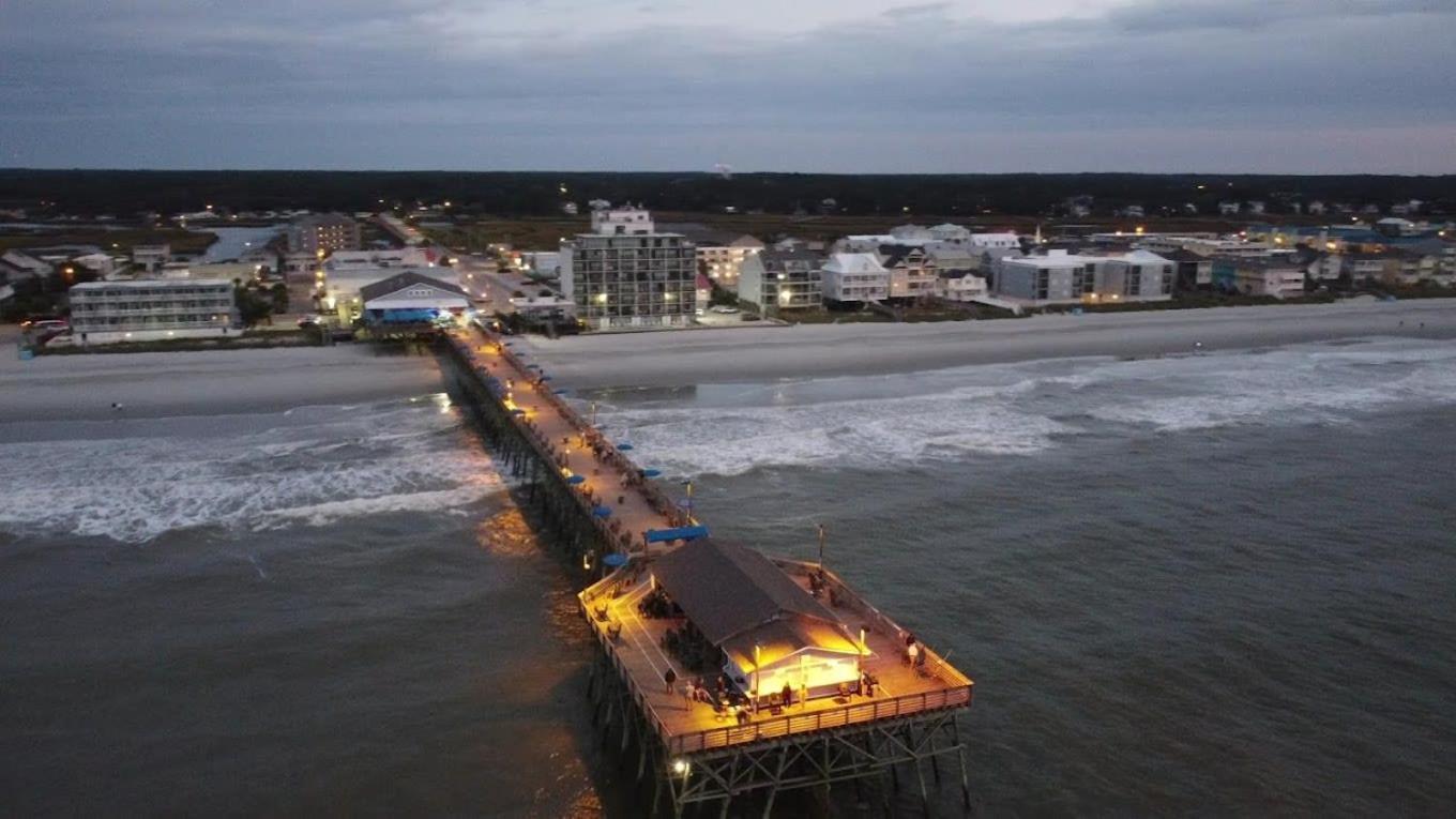 Amazing Direct Inlet View Steps From The Ocean *