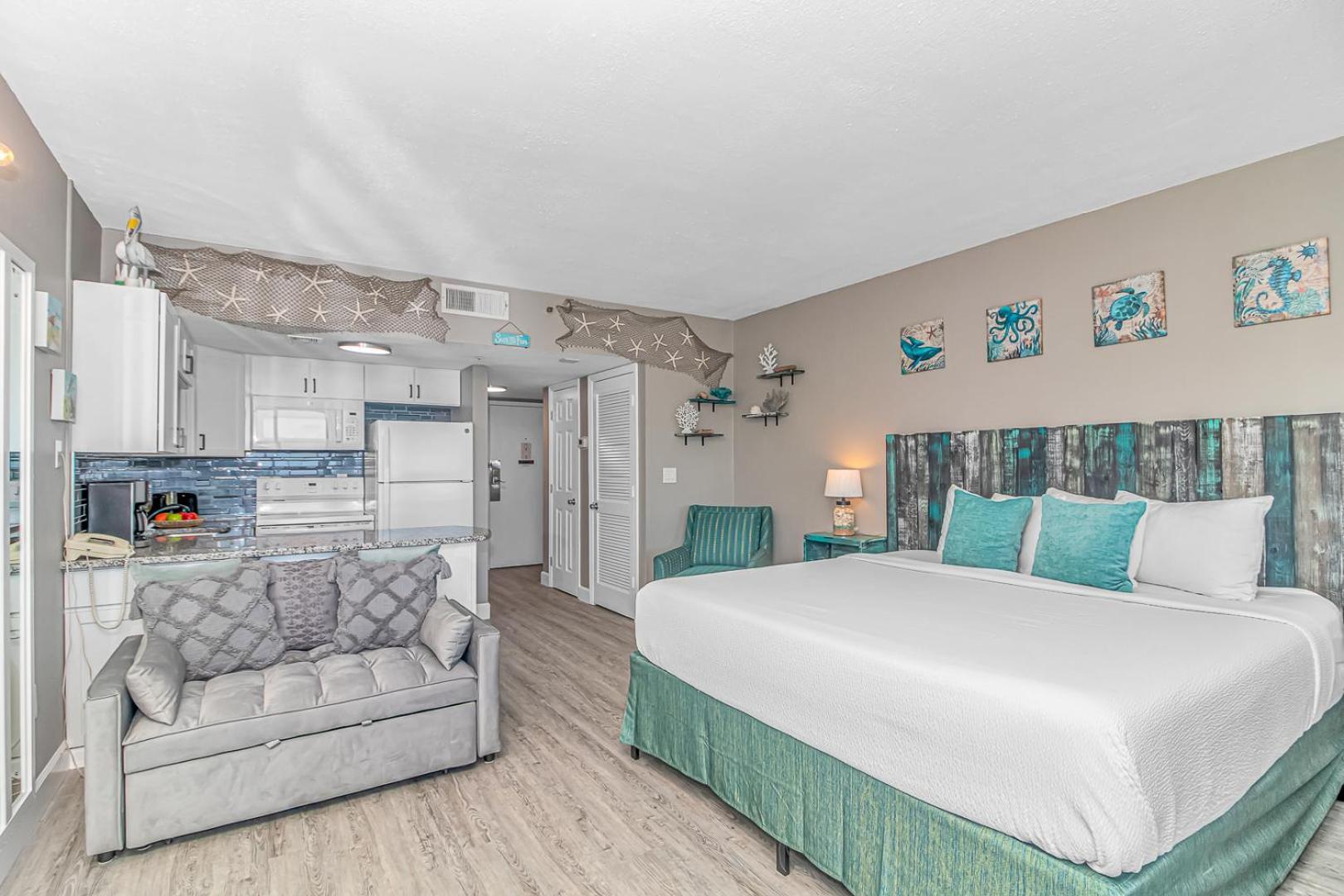 Nicely Updated Direct Ocean Front With Panoramic Views Palace 2101 *