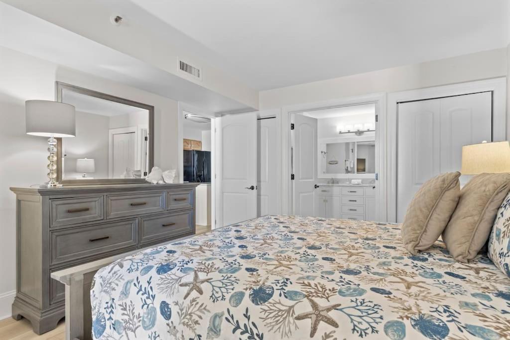 Pinnacle Oceanfront: Newly Updated With Enclosed Pool Apartment Myrtle Beach
