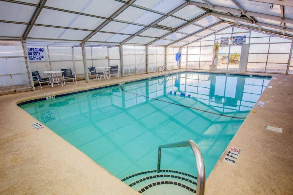 Pinnacle Oceanfront: Newly Updated With Enclosed Pool