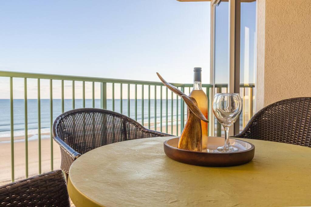 Pinnacle Oceanfront: Newly Updated With Enclosed Pool *