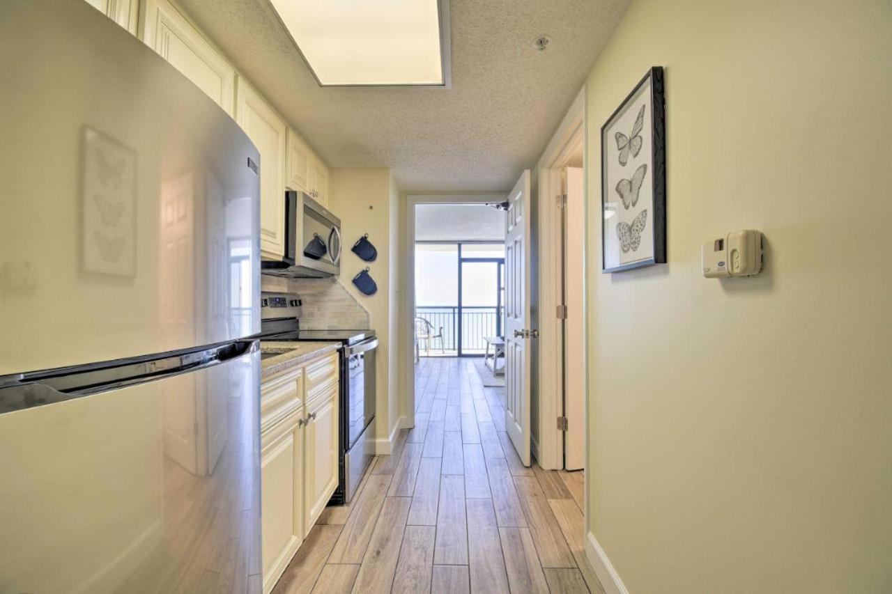 Paradise Breeze I Direct Oceanfront I Breakers Paradise Tower Holiday home Myrtle Beach