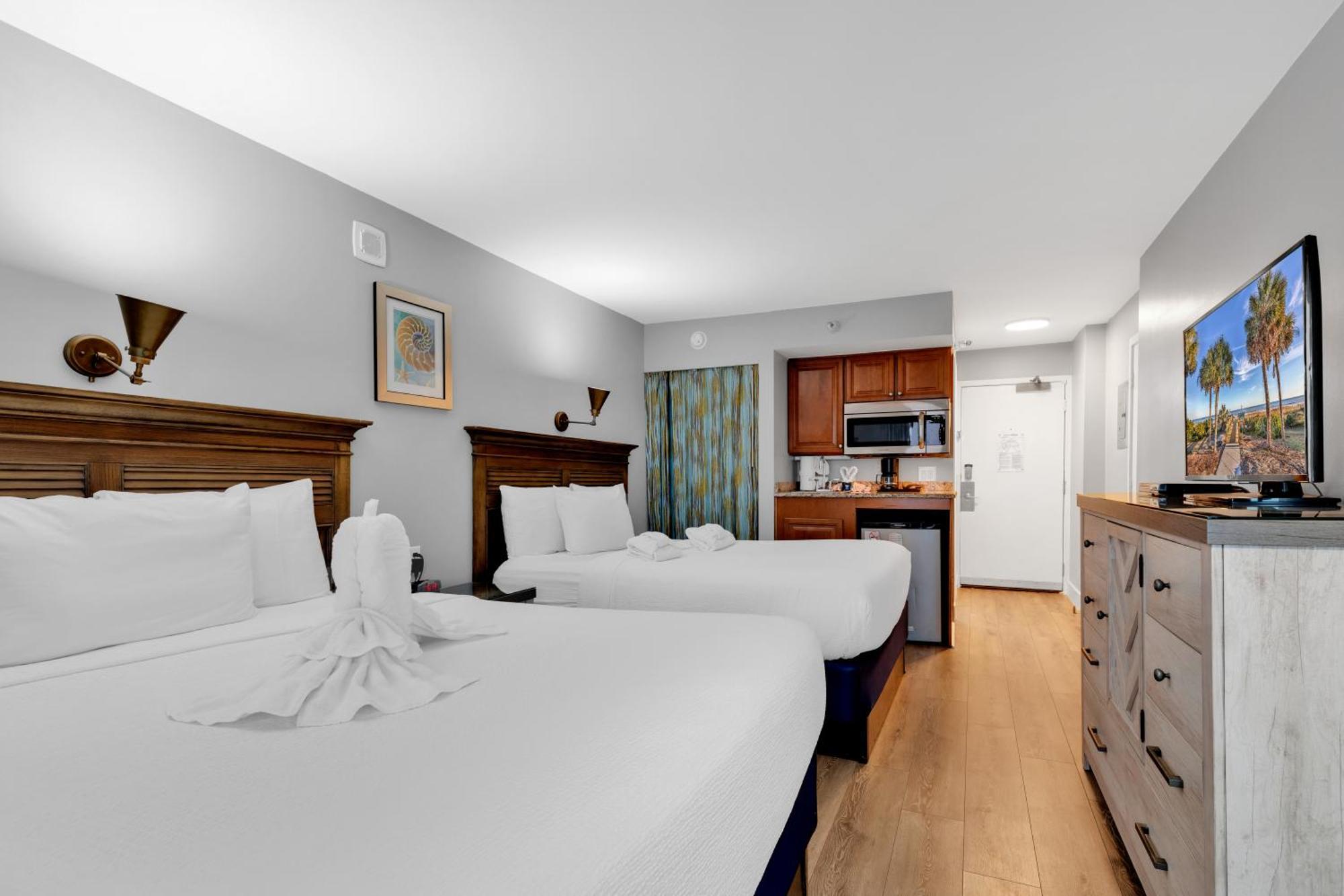 Hosteeva Oceanfront Studio W Pool, Oceanfront Fire Pit And More Apartment