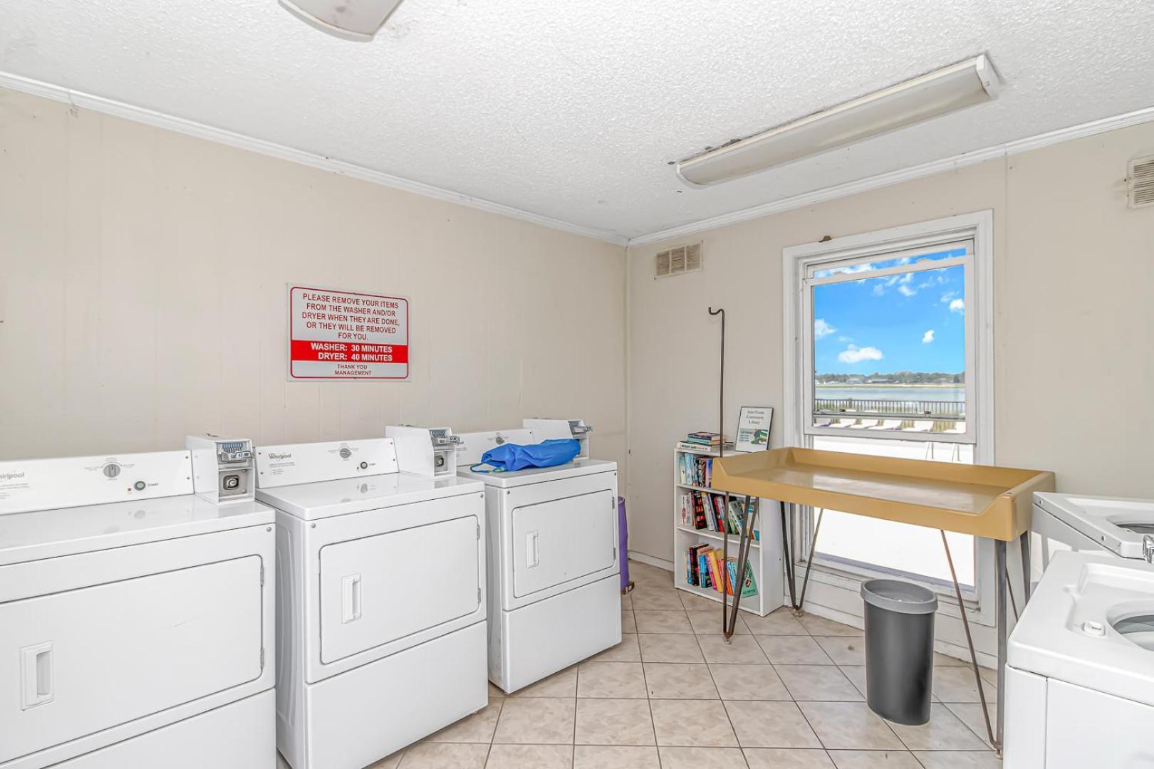 Salty Dogs - Gated, Private Dock, Access Apartment