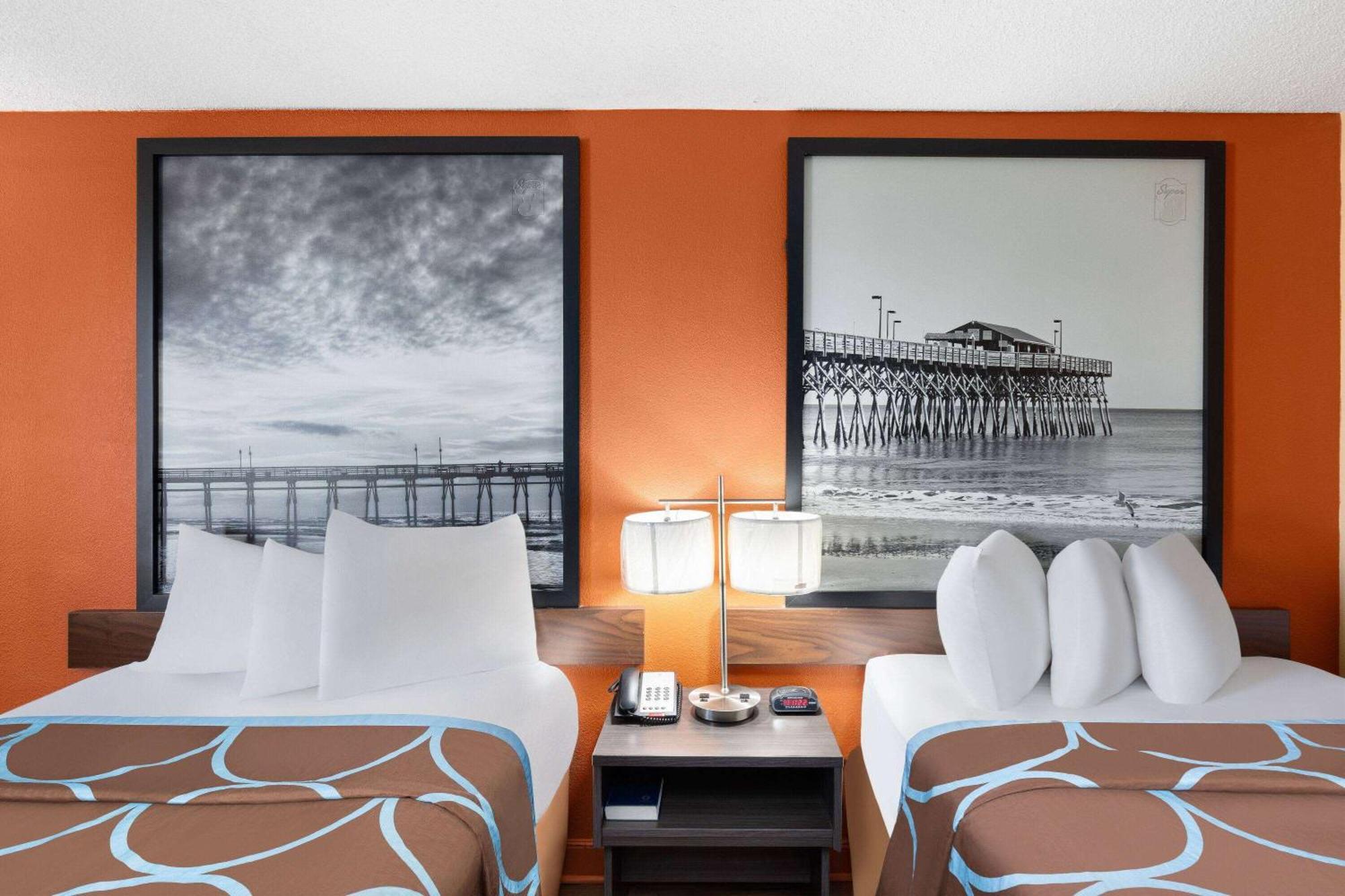 Super 8 By Wyndham Myrtle Beach/market Common Area Motel