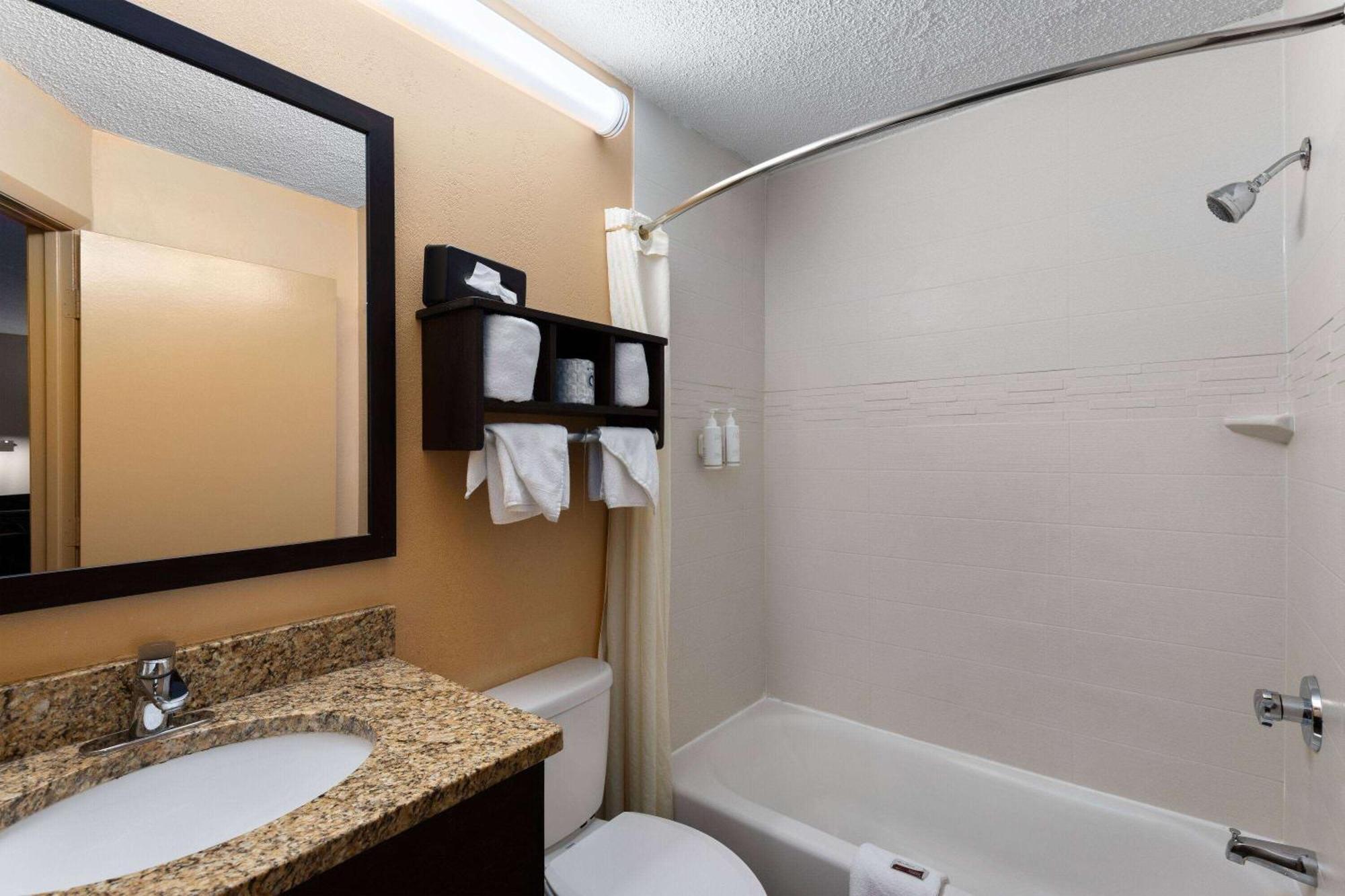 Motel Super 8 By Wyndham Myrtle Beach/market Common Area 2*
