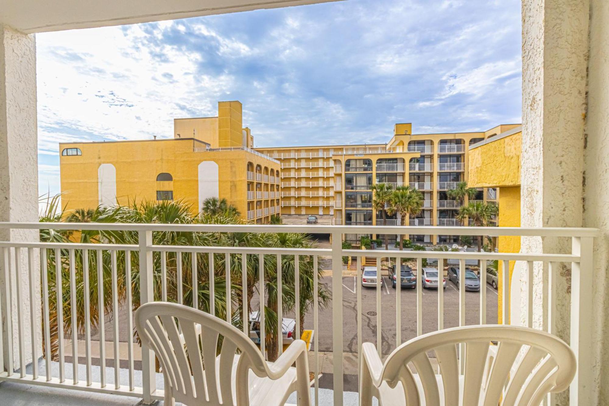 Ocean View Double Queen Suite! Sea Mist 50401 - Perfect For 2-4 Guests! *