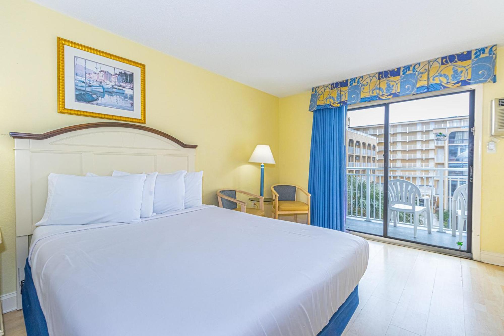 Ocean View Double Queen Suite! Sea Mist 50401 - Perfect For 2-4 Guests! Holiday home *
