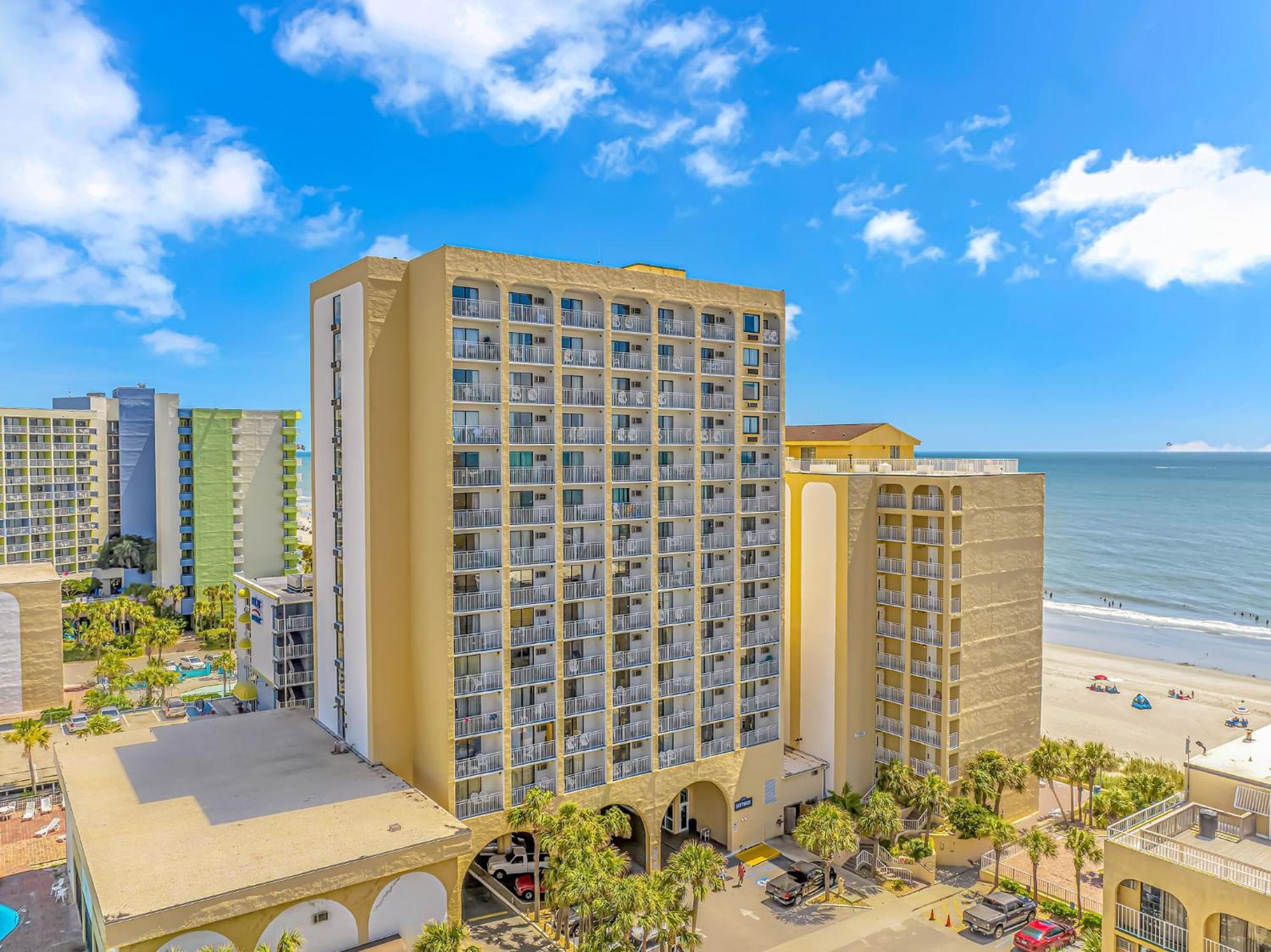 Ocean View Double Queen Suite! Sea Mist 50401 - Perfect For 2-4 Guests! Holiday home *