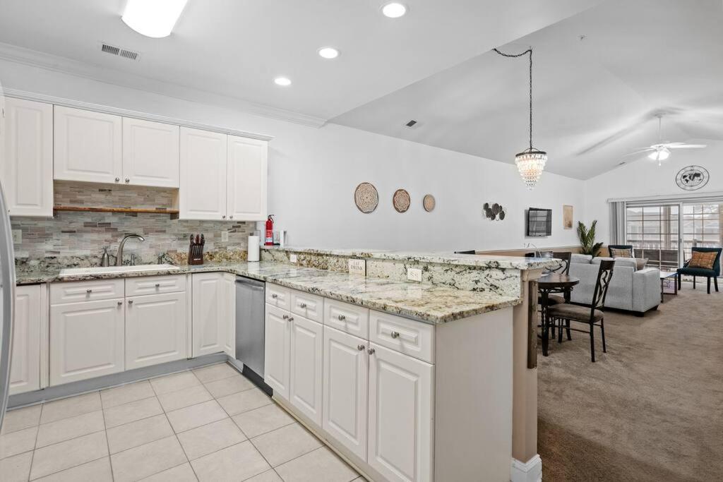 New! Centrally Located 3br Golf And *