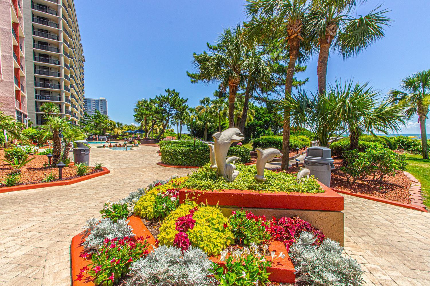 Colony Oceanfront 1bed/1ba Free Wifi & Parking Apartment *