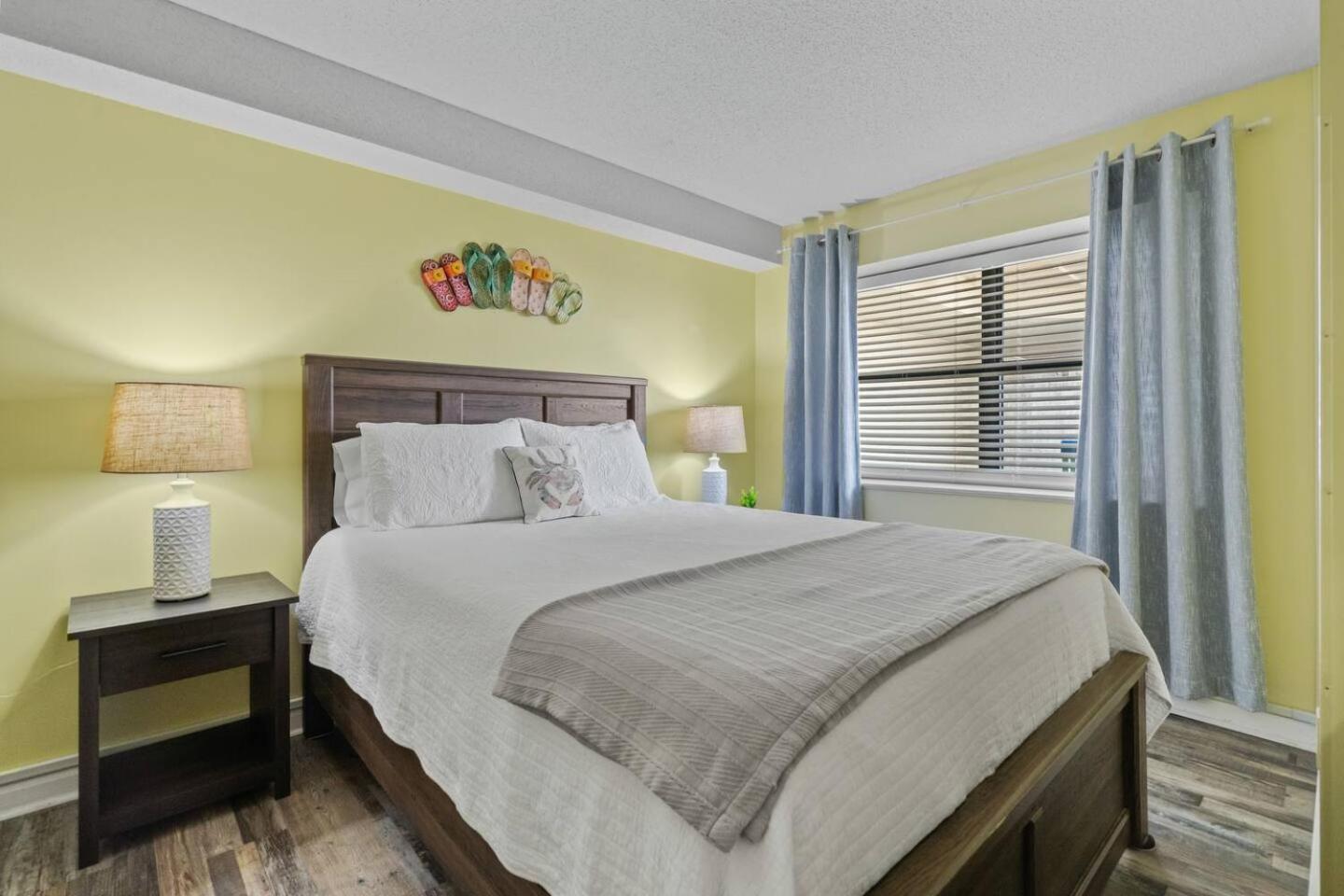 Holiday home Oceanfront 2bd, 2ba-north Myrtle