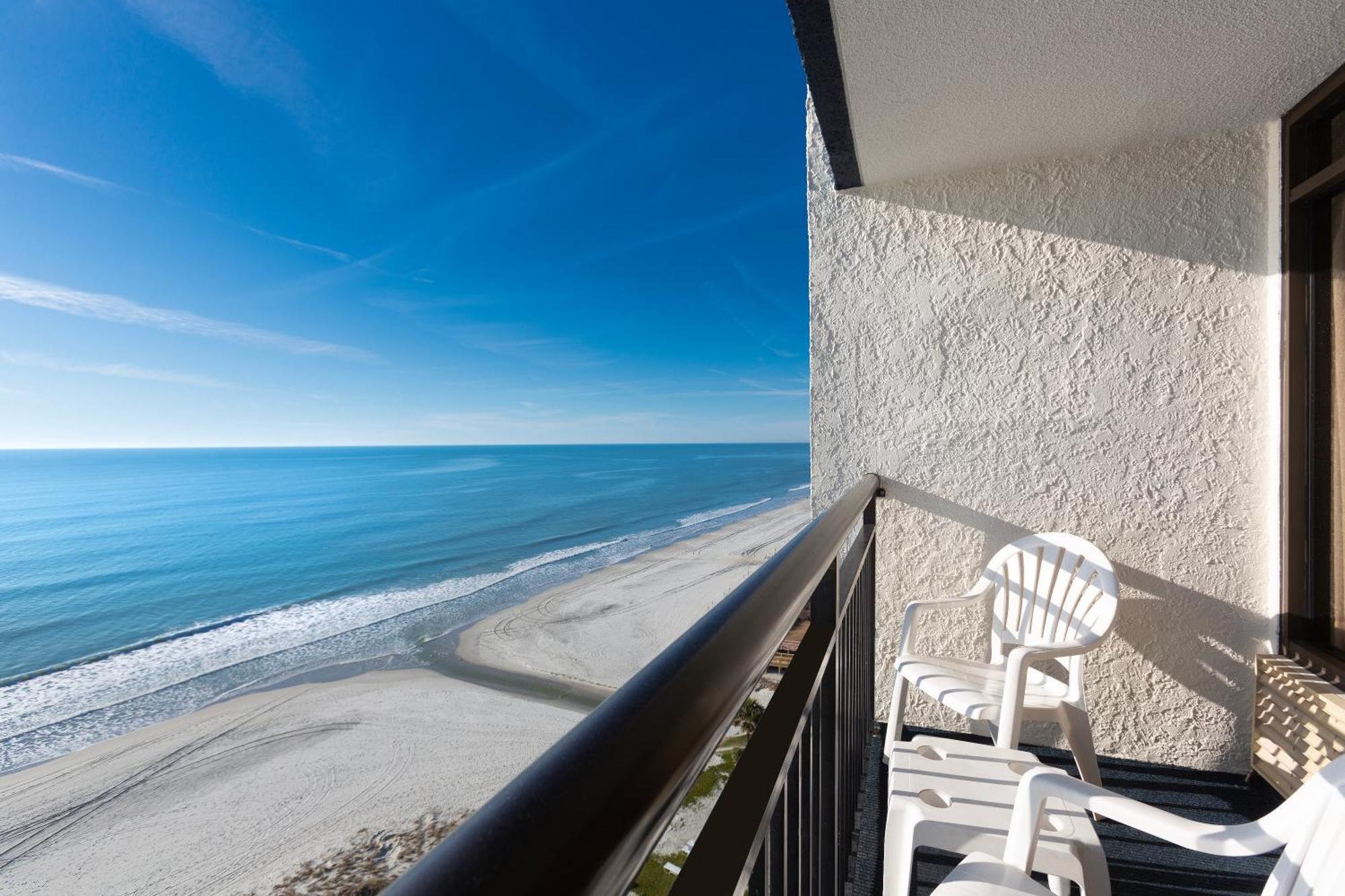 Monterey Bay Resort 3*