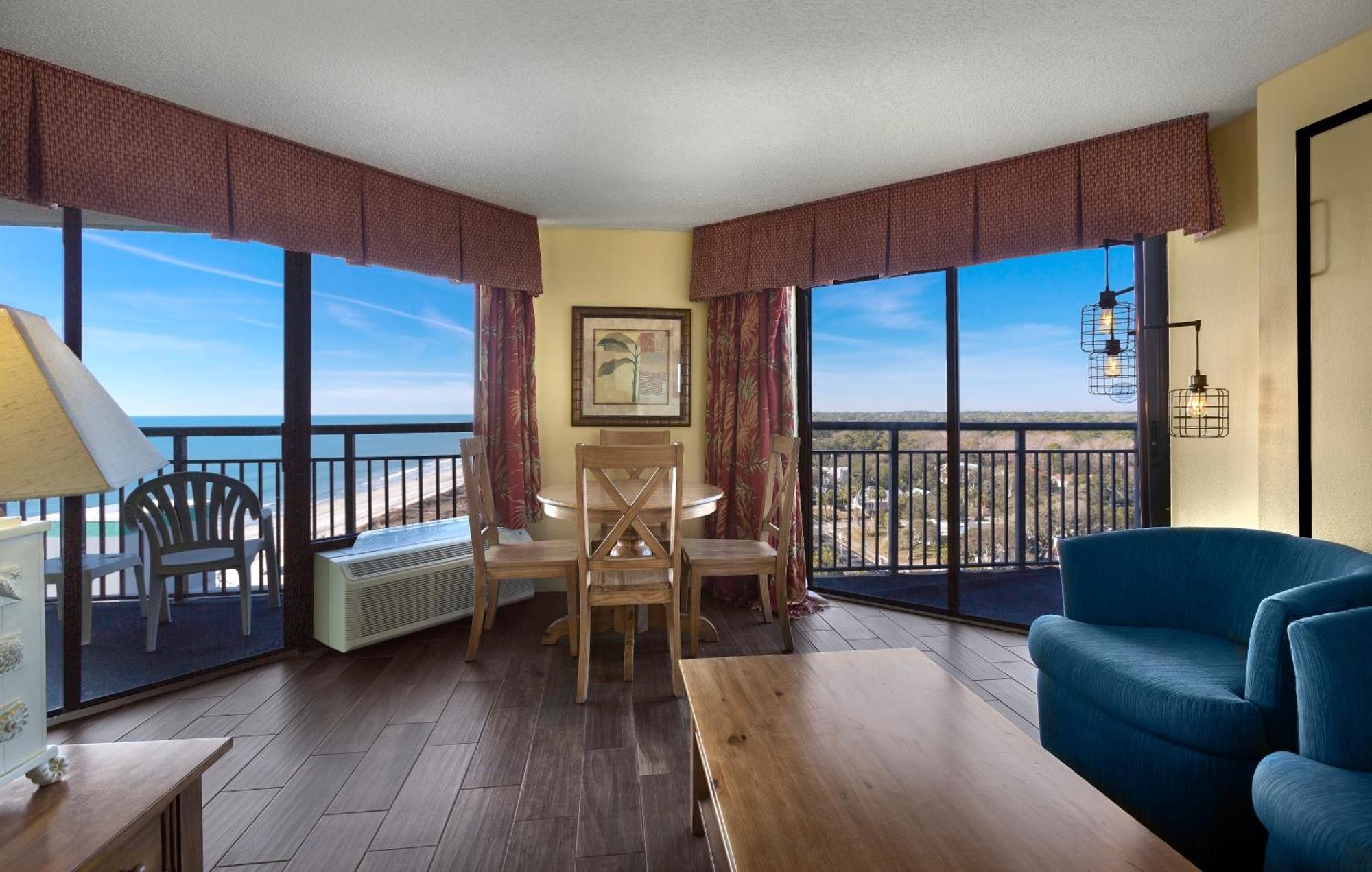 Resort Monterey Bay 3*