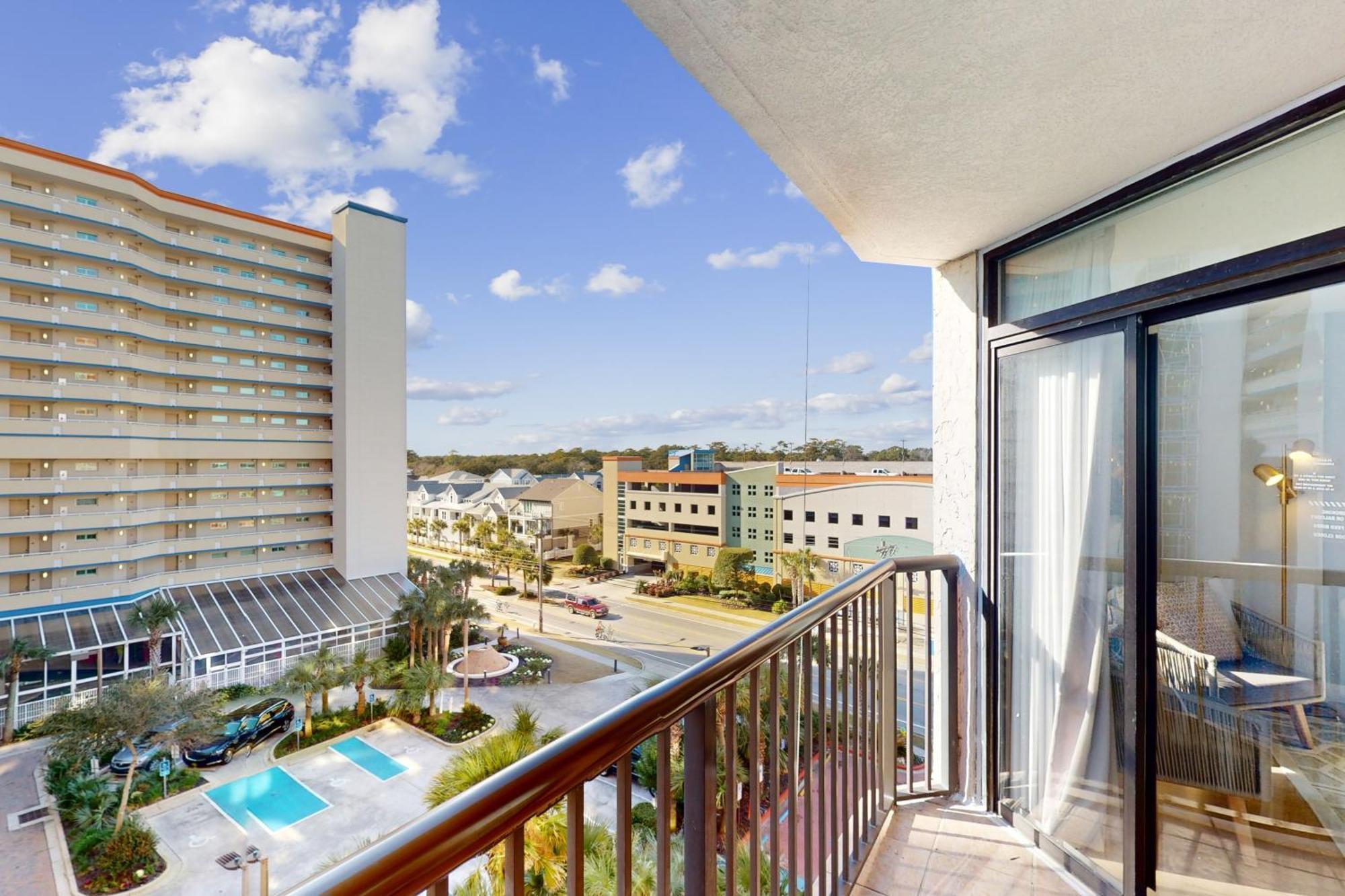 Beach Colony 615 *