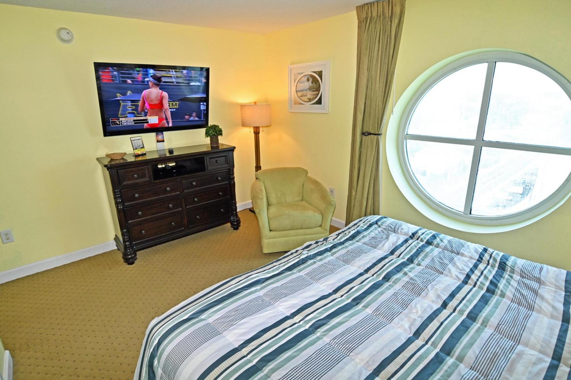 Apartment Sea1403 Seaside 3br/3b Condo, Lazy River, Multiple Pools