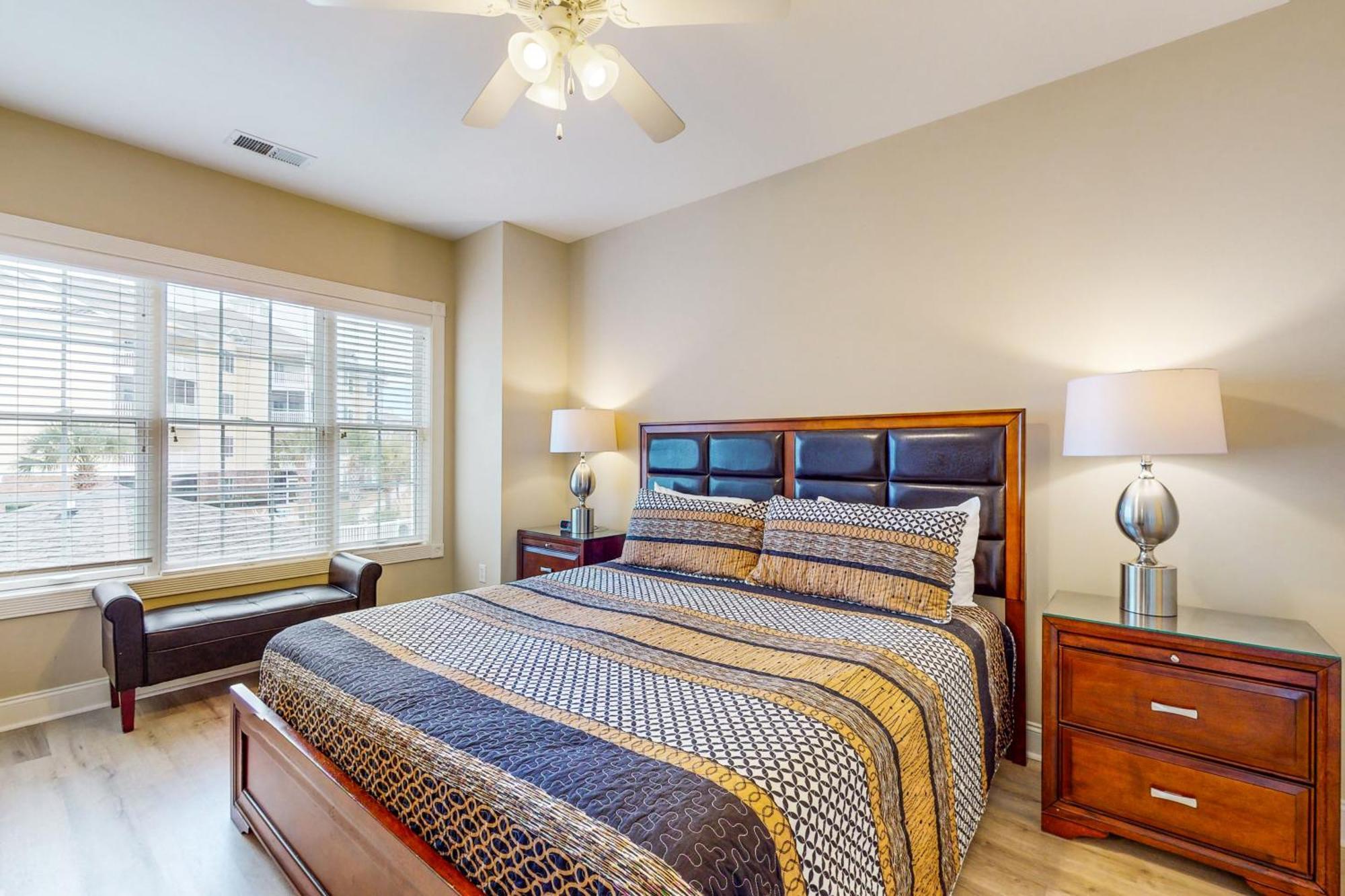 Apartment Luster Leaf 201 *